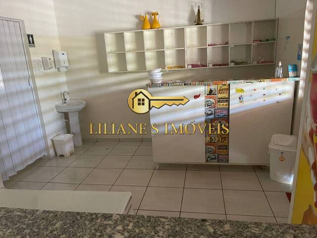 Salão Comercial para Venda em Araraquara - 4