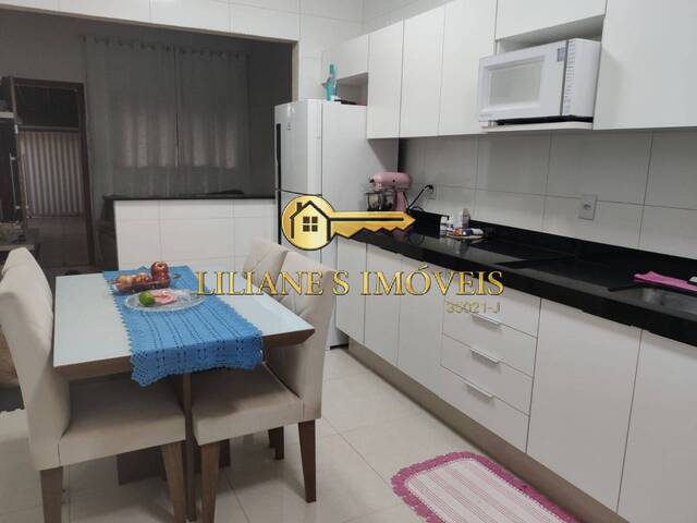 Casa para Venda em Araraquara - 2