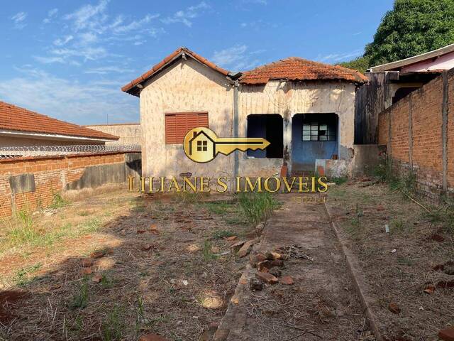 #CA0534 - Casa para Venda em Araraquara - SP - 2